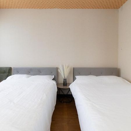 3F Guest House Netomari 西九条駅から徒歩2分 أوساكا المظهر الخارجي الصورة