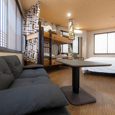 3F Guest House Netomari 西九条駅から徒歩2分 أوساكا المظهر الخارجي الصورة