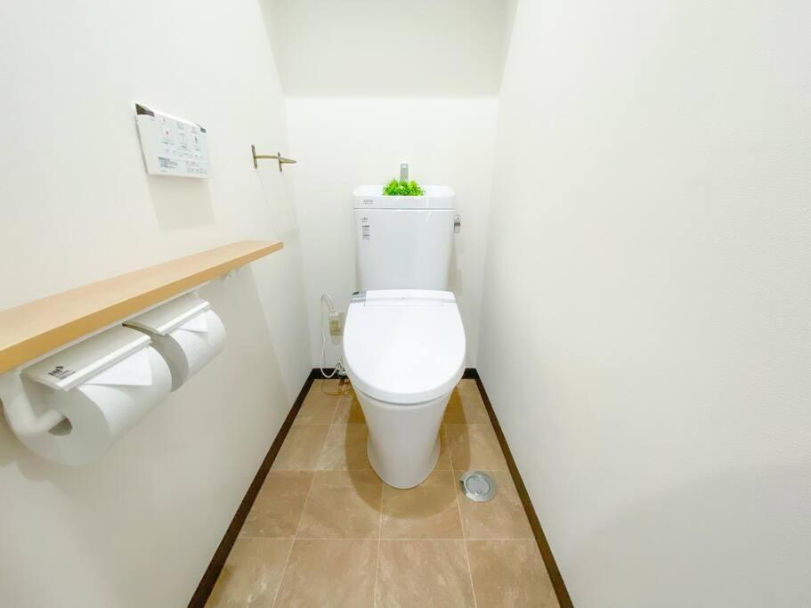 3F Guest House Netomari 西九条駅から徒歩2分 أوساكا المظهر الخارجي الصورة