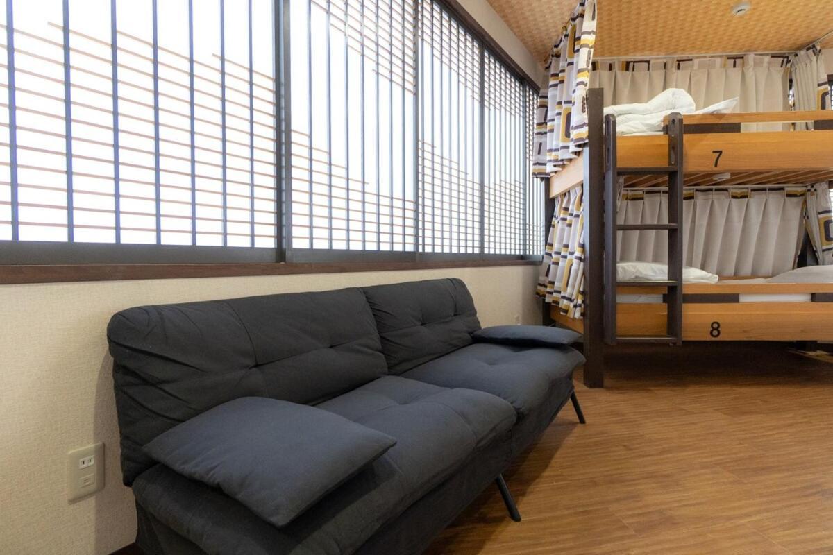 3F Guest House Netomari 西九条駅から徒歩2分 أوساكا المظهر الخارجي الصورة